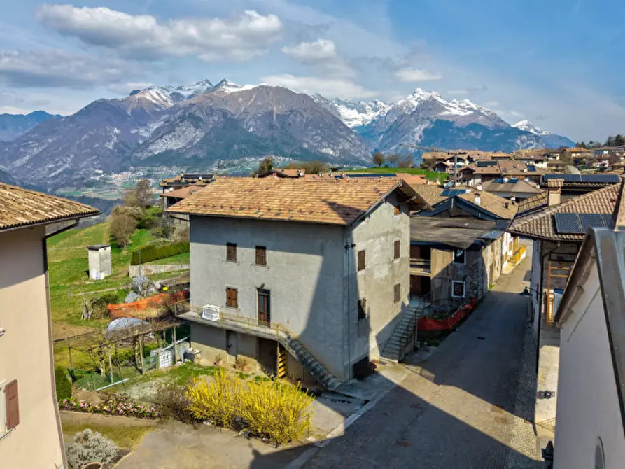 Immagine 1 di Casa indipendente in vendita  in Frazione Lundo a Comano Terme