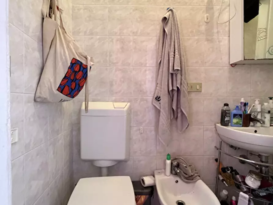 Immagine 18 di Appartamento in vendita  a Bologna