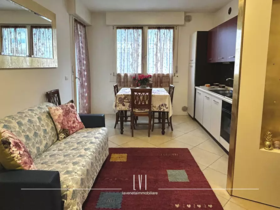 Immagine 4 di Appartamento in vendita  in Via Andrea Bafile 360 a Jesolo