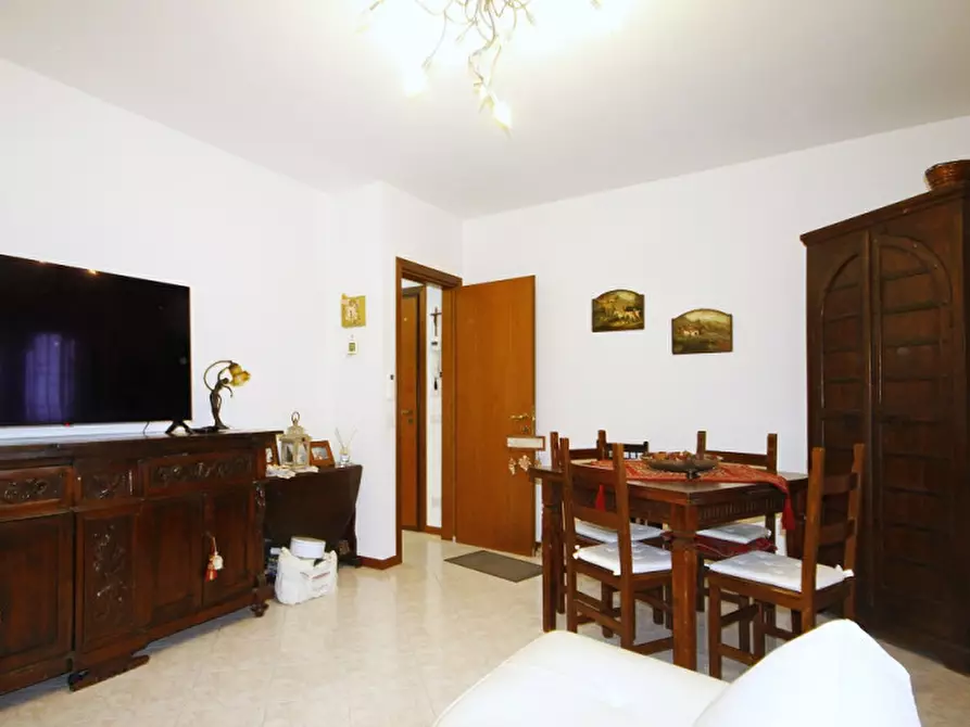 Immagine 8 di Appartamento in vendita  in viale Cesenatico a Riccione