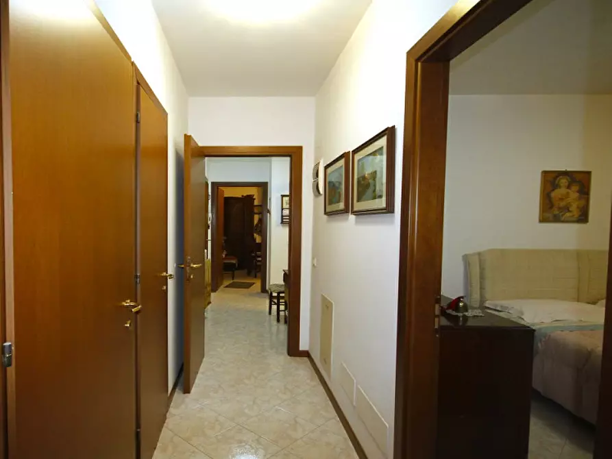 Immagine 12 di Appartamento in vendita  in viale Cesenatico a Riccione