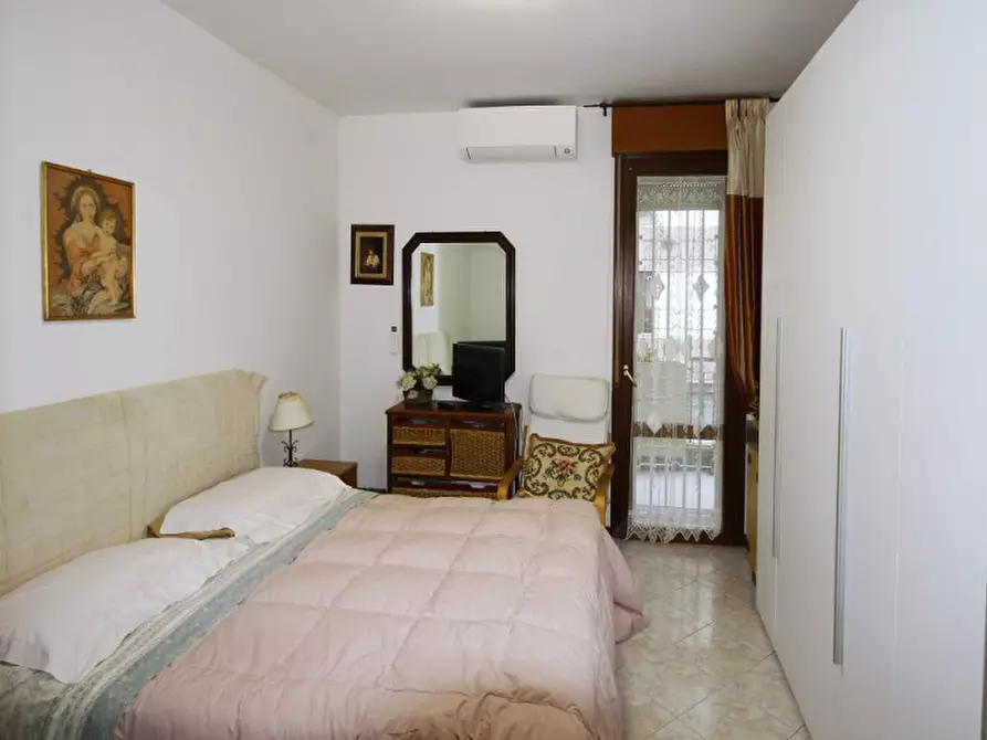 Immagine 13 di Appartamento in vendita  in viale Cesenatico a Riccione