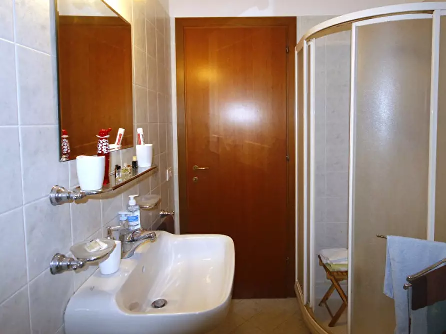 Immagine 18 di Appartamento in vendita  in viale Cesenatico a Riccione