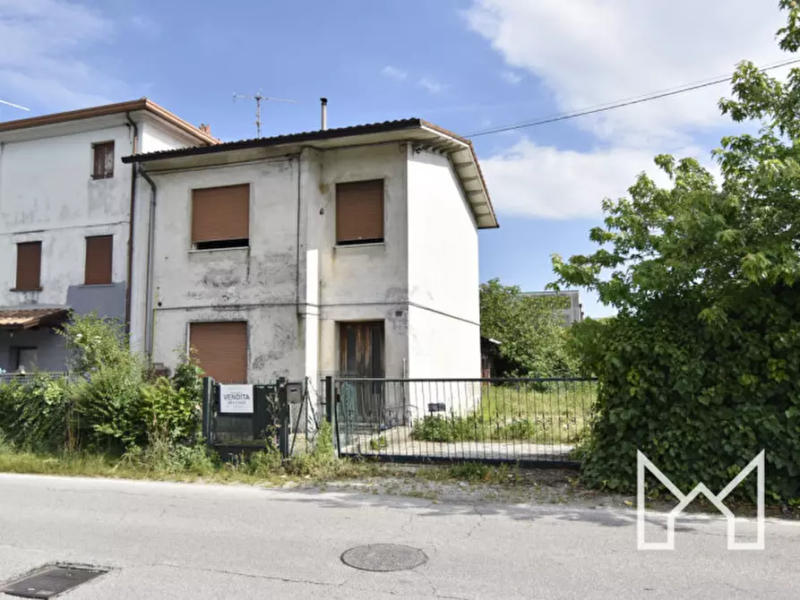 Immagine 2 di Casa bifamiliare in vendita  a Rossano Veneto