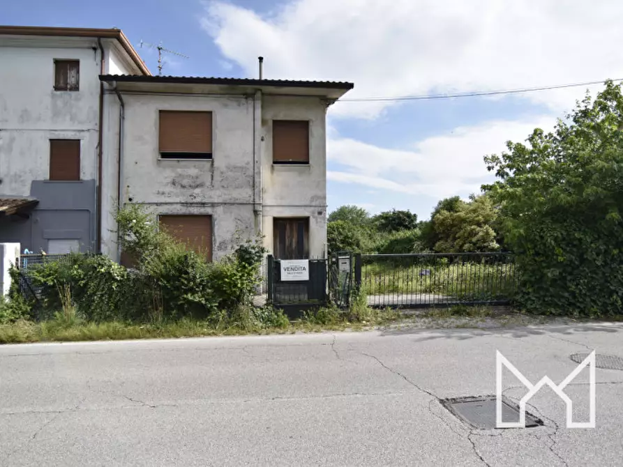 Immagine 3 di Casa bifamiliare in vendita  a Rossano Veneto