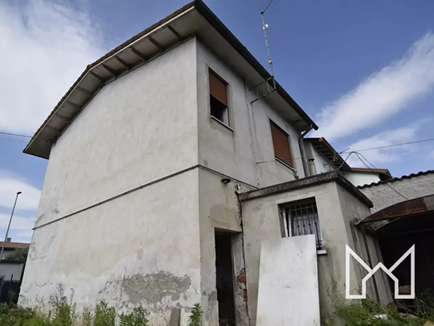 Immagine 5 di Casa bifamiliare in vendita  a Rossano Veneto