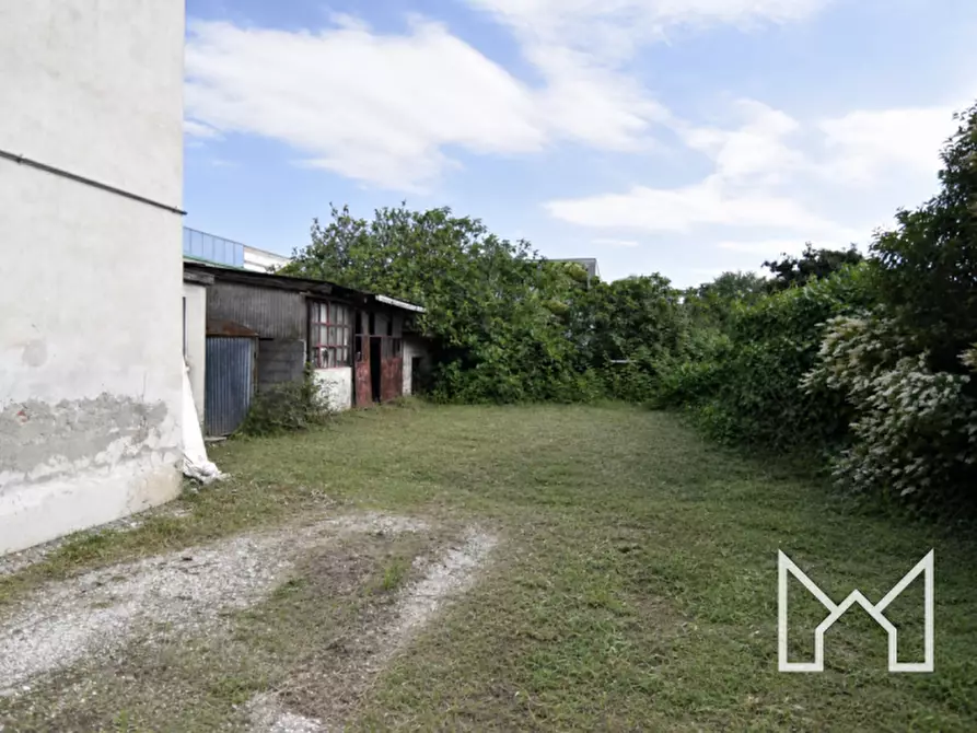 Immagine 9 di Casa bifamiliare in vendita  a Rossano Veneto