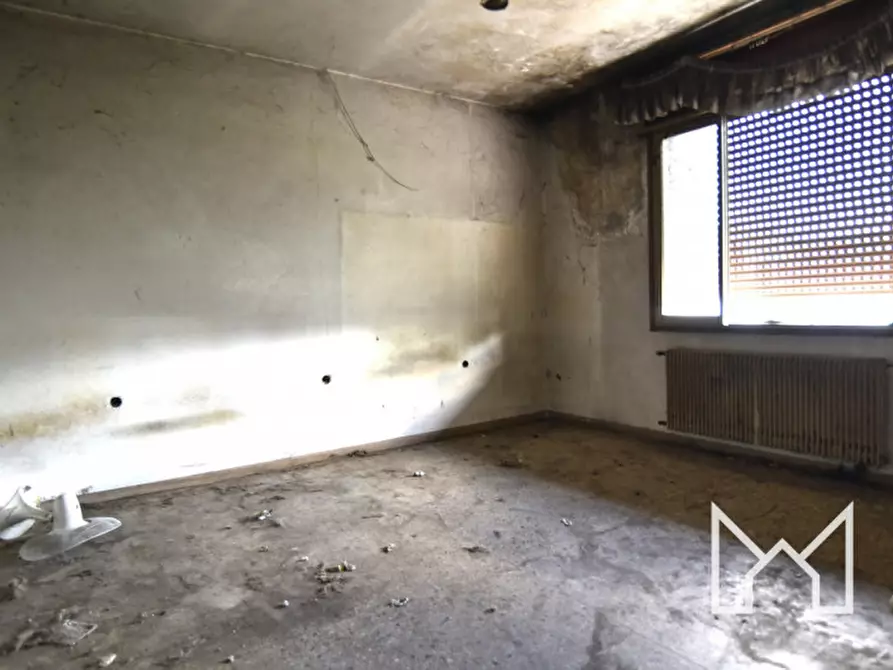 Immagine 10 di Casa bifamiliare in vendita  a Rossano Veneto