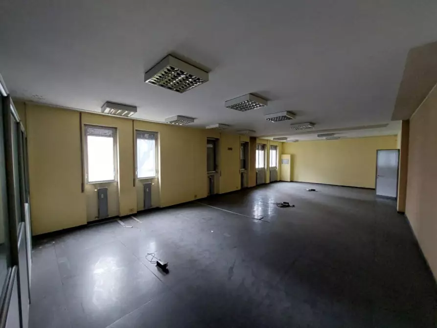 Immagine 11 di Ufficio in vendita  in Viale Giulio Cesare, 17, 22100 Como CO, Italia a Como