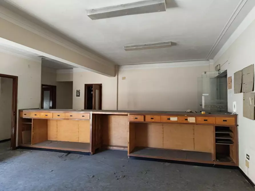 Immagine 14 di Ufficio in vendita  in Viale Giacomo Matteotti, 105 a Imperia