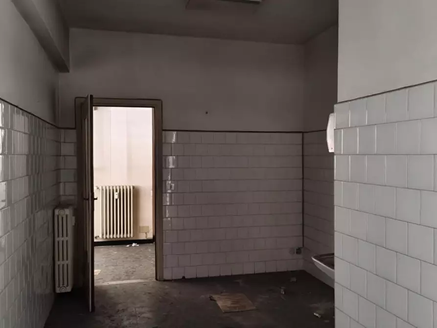 Immagine 16 di Ufficio in vendita  in Viale Giacomo Matteotti, 105 a Imperia