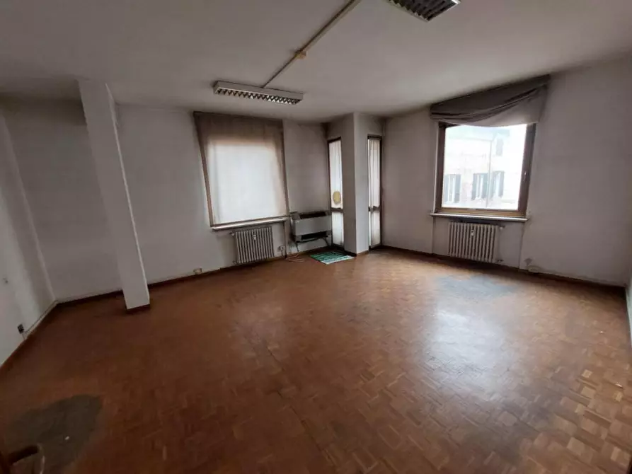 Immagine 19 di Ufficio in vendita  in Str. XXII Luglio, 27, 43121 Parma PR, Italia a Parma