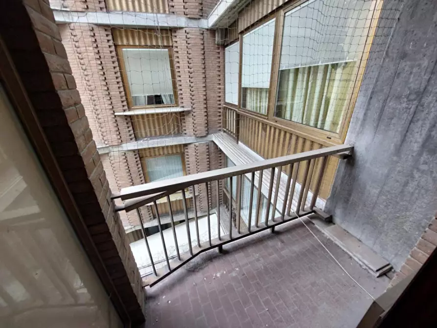 Immagine 20 di Ufficio in vendita  in Str. XXII Luglio, 27, 43121 Parma PR, Italia a Parma