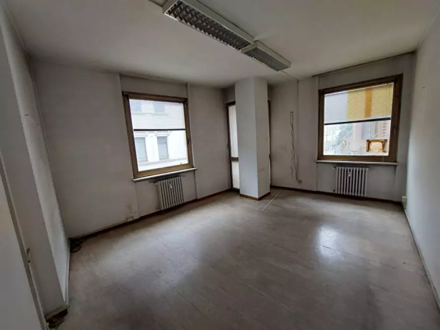 Immagine 22 di Ufficio in vendita  in Str. XXII Luglio, 27, 43121 Parma PR, Italia a Parma