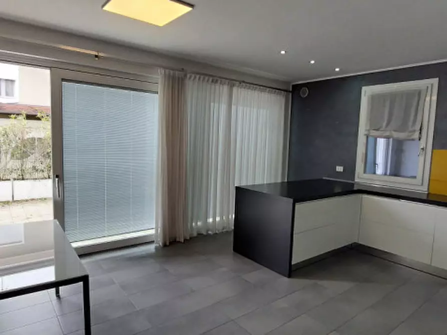 Immagine 10 di Casa trifamiliare in vendita  in Via Vincenzo Giaconi, 9A a Piazzola Sul Brenta