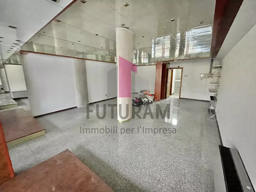 Immagine 2 di Negozio in affitto  in Via roma 1 a Vicenza