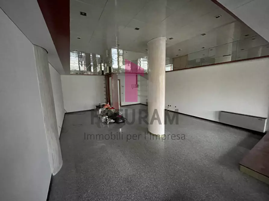 Immagine 4 di Negozio in affitto  in Via roma 1 a Vicenza