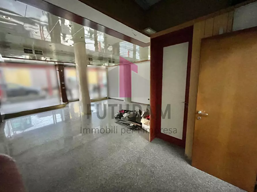 Immagine 9 di Negozio in affitto  in Via roma 1 a Vicenza