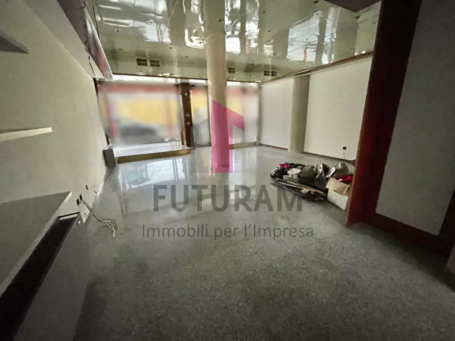 Immagine 10 di Negozio in affitto  in Via roma 1 a Vicenza