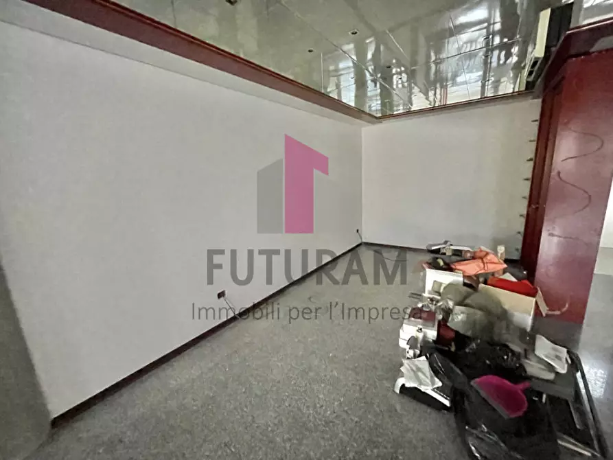 Immagine 12 di Negozio in affitto  in Via roma 1 a Vicenza