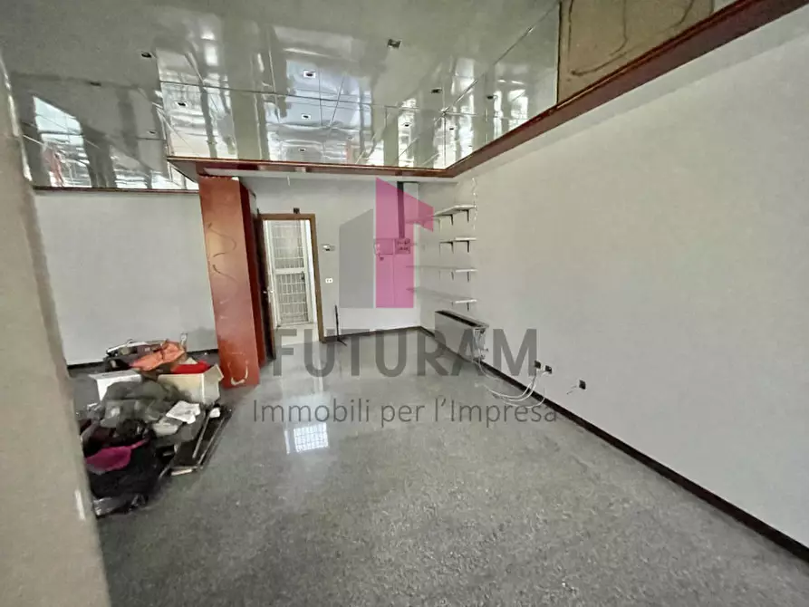 Immagine 13 di Negozio in affitto  in Via roma 1 a Vicenza