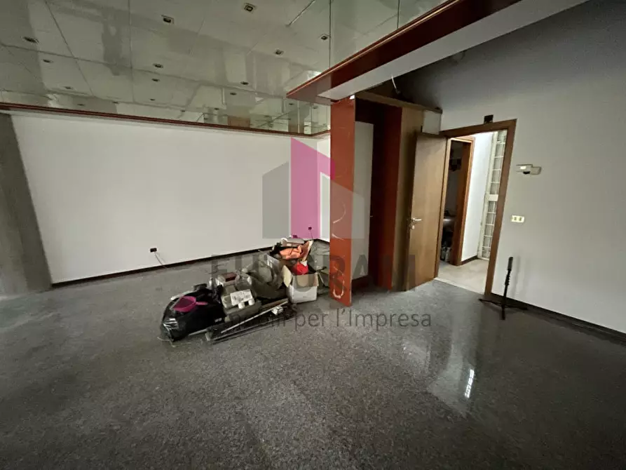 Immagine 15 di Negozio in affitto  in Via roma 1 a Vicenza