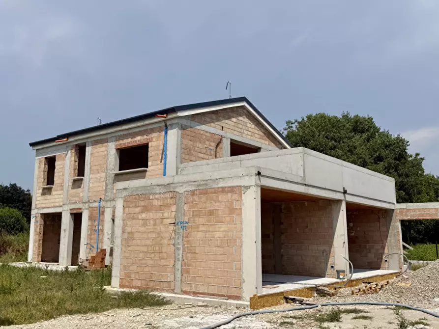 Immagine 1 di Appartamento in vendita  in Via Madonna a Castello Di Godego