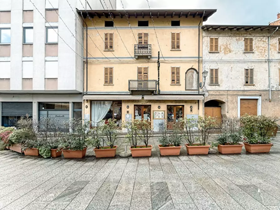 Immagine 2 di Attività commerciale in vendita  in PIAZZA GARIBALDI 5 a Borgosesia