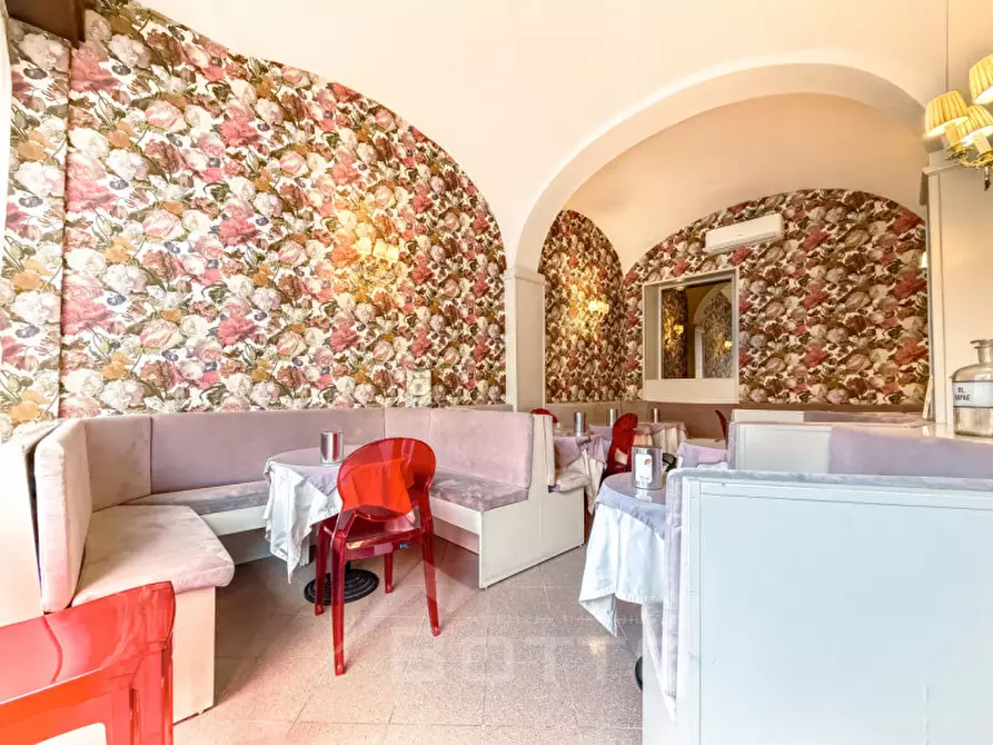 Immagine 3 di Attività commerciale in vendita  in PIAZZA GARIBALDI 5 a Borgosesia