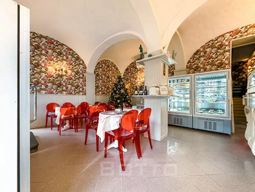 Immagine 6 di Attività commerciale in vendita  in PIAZZA GARIBALDI 5 a Borgosesia