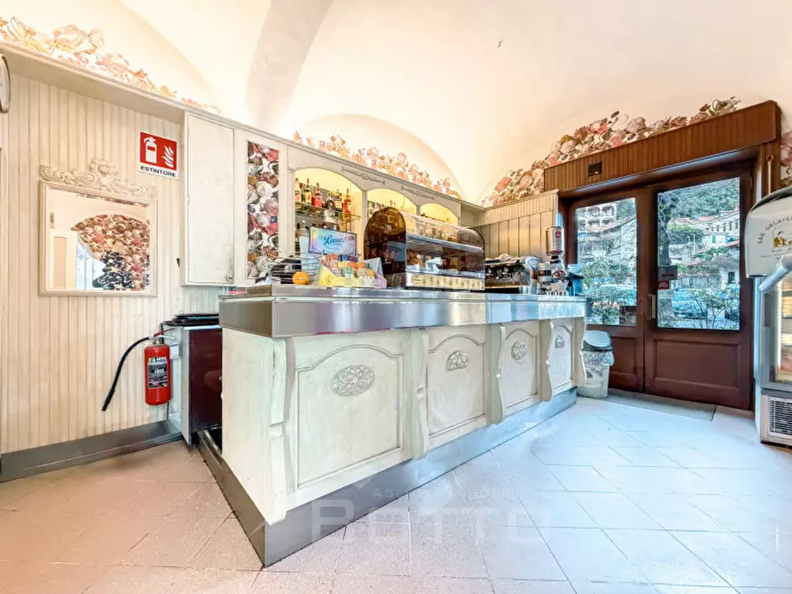 Immagine 7 di Attività commerciale in vendita  in PIAZZA GARIBALDI 5 a Borgosesia