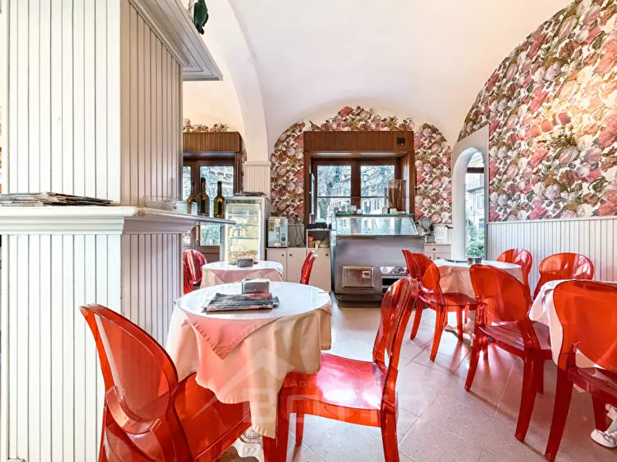 Immagine 10 di Attività commerciale in vendita  in PIAZZA GARIBALDI 5 a Borgosesia