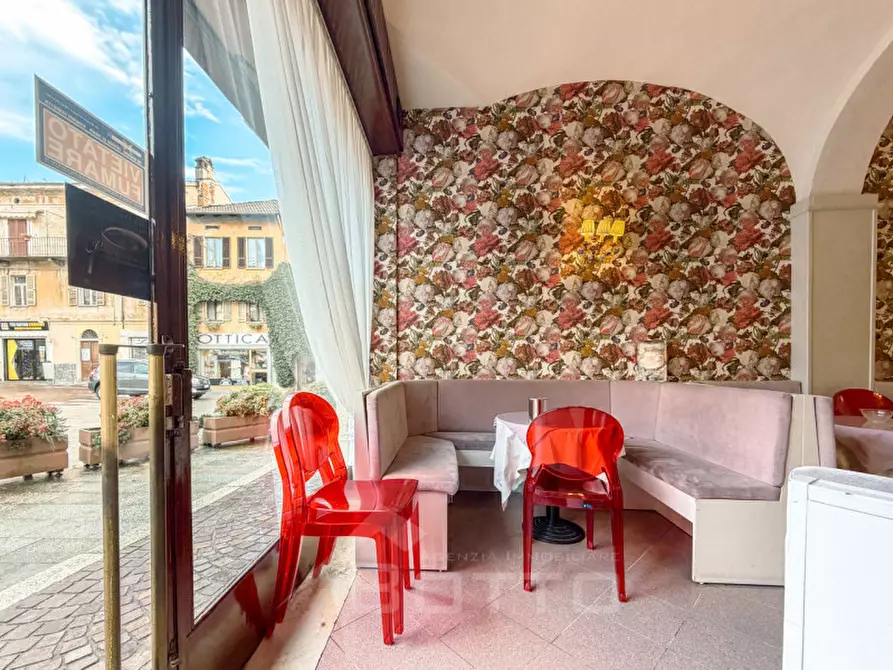 Immagine 14 di Attività commerciale in vendita  in PIAZZA GARIBALDI 5 a Borgosesia