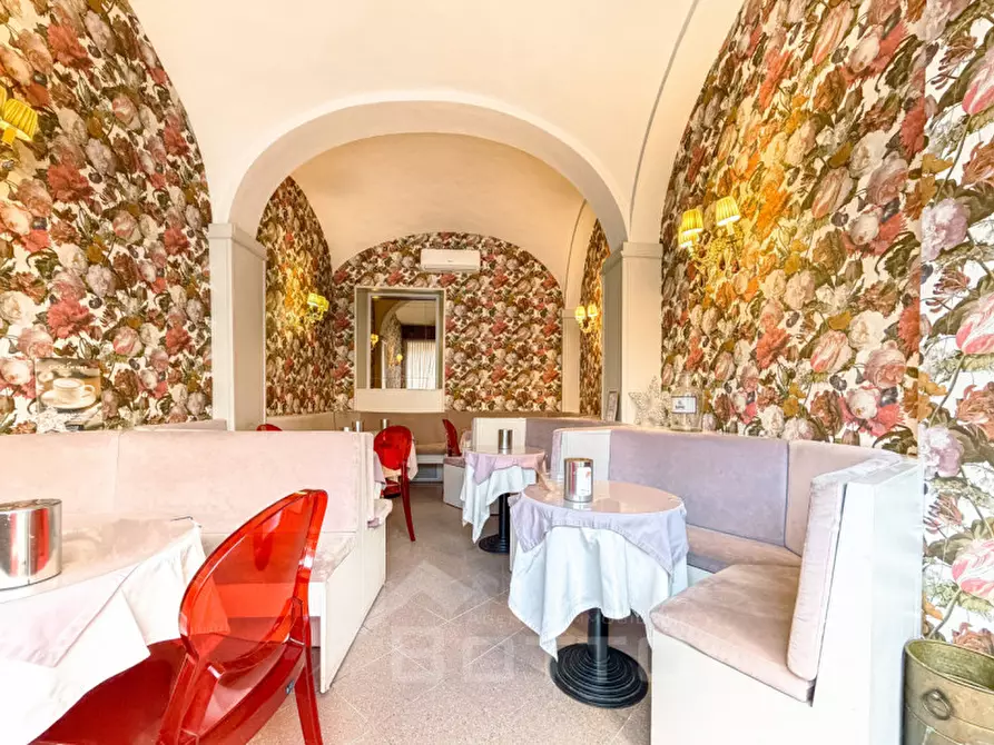 Immagine 15 di Attività commerciale in vendita  in PIAZZA GARIBALDI 5 a Borgosesia