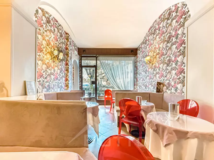 Immagine 17 di Attività commerciale in vendita  in PIAZZA GARIBALDI 5 a Borgosesia