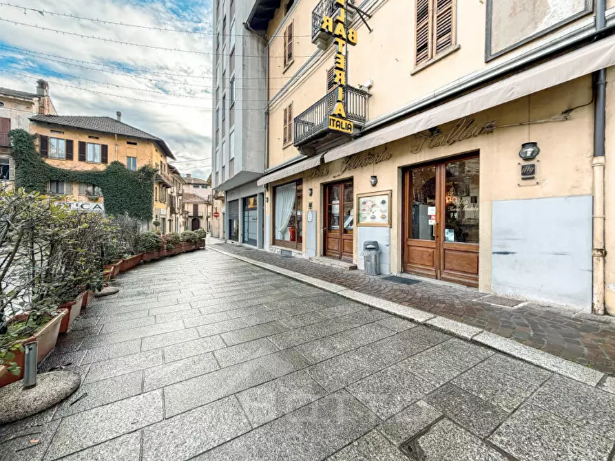 Immagine 33 di Attività commerciale in vendita  in PIAZZA GARIBALDI 5 a Borgosesia