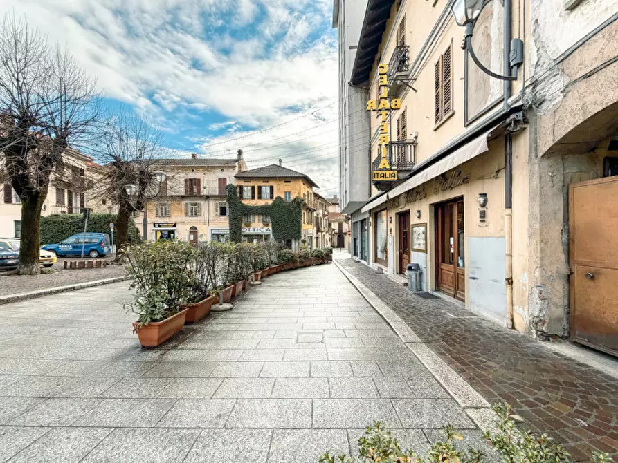 Immagine 34 di Attività commerciale in vendita  in PIAZZA GARIBALDI 5 a Borgosesia