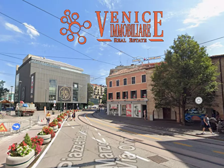 Immagine 8 di Negozio in vendita  in piazza barche a Venezia