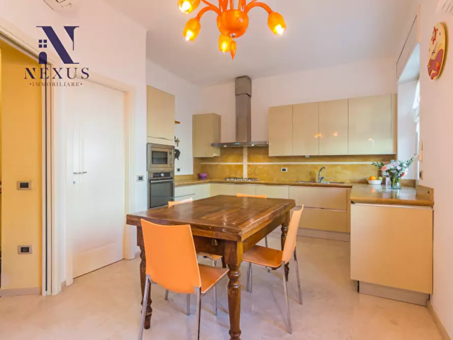 Immagine 10 di Appartamento in vendita  in Via Rainerio a Fano