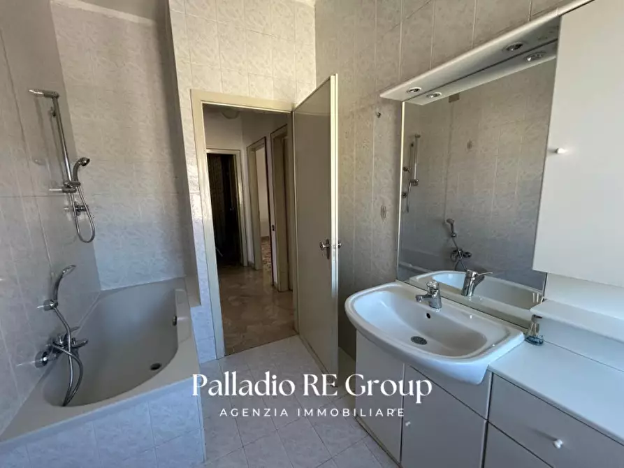 Immagine 15 di Appartamento in vendita  in Via Giampaolo Vajenti a Vicenza