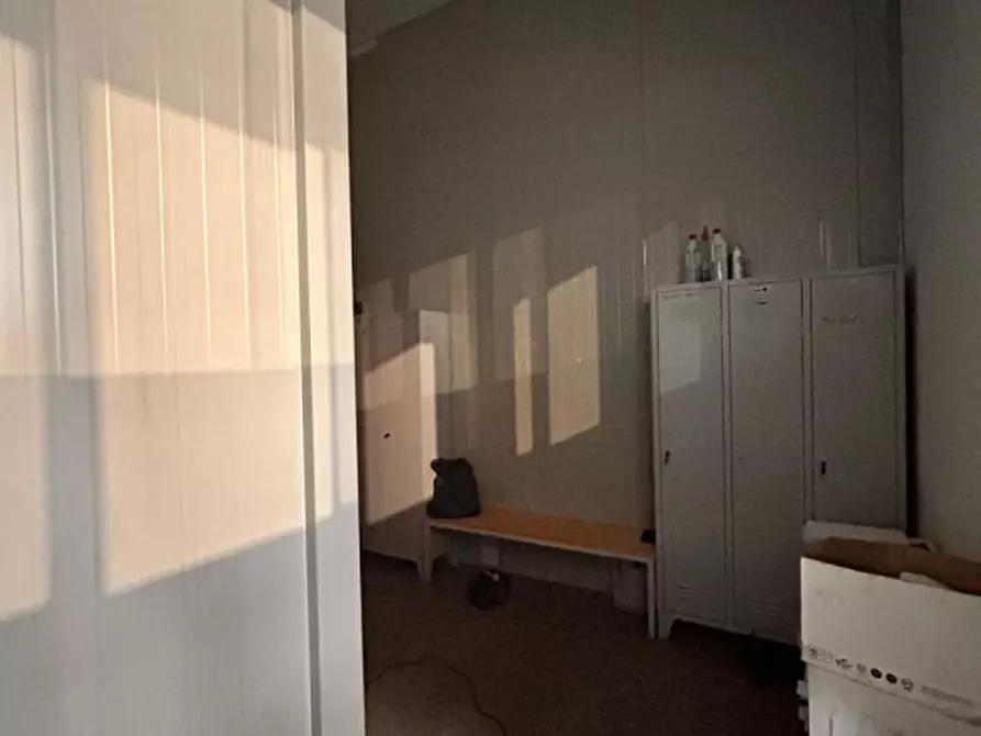 Immagine 3 di Capannone industriale in affitto  a Zola Predosa