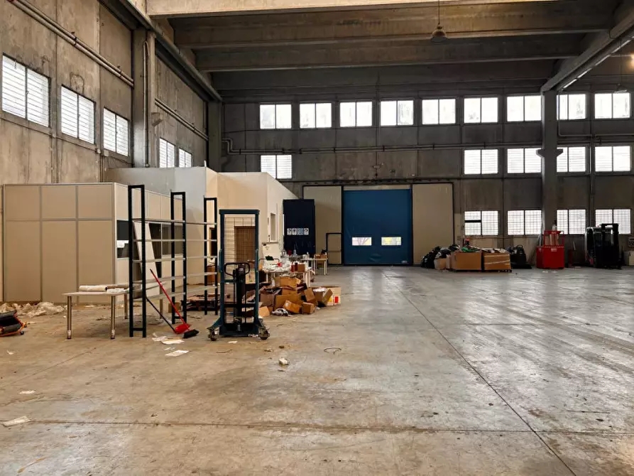 Immagine 9 di Capannone industriale in affitto  a Zola Predosa