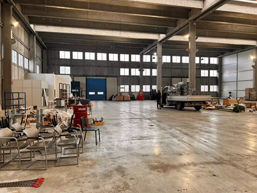 Immagine 11 di Capannone industriale in affitto  a Zola Predosa