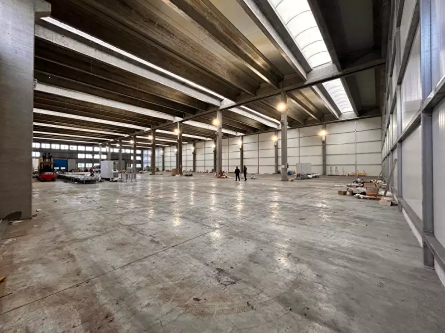 Immagine 19 di Capannone industriale in affitto  a Zola Predosa