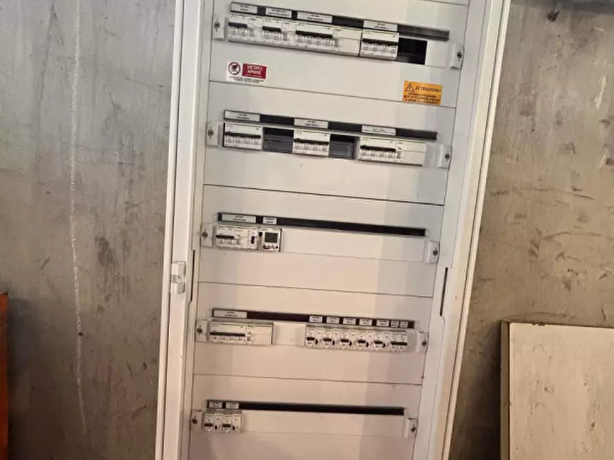 Immagine 30 di Capannone industriale in affitto  a Zola Predosa