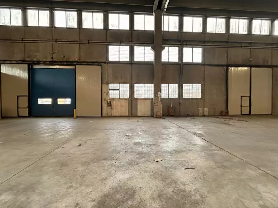 Immagine 31 di Capannone industriale in affitto  a Zola Predosa