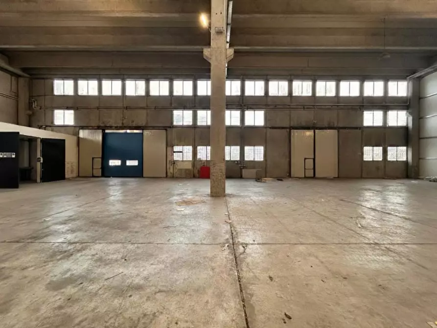 Immagine 32 di Capannone industriale in affitto  a Zola Predosa