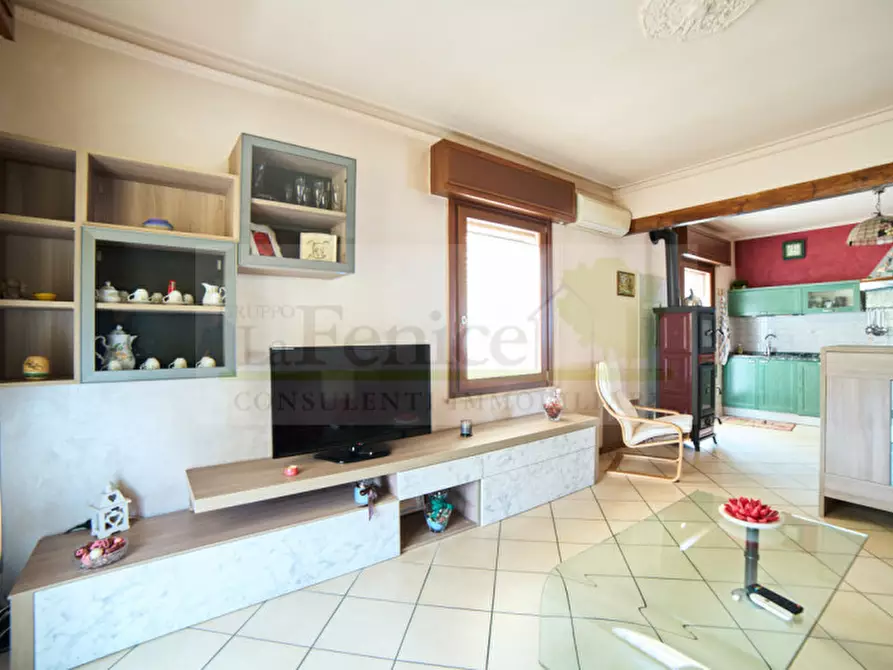 Immagine 1 di Casa bifamiliare in vendita  in Via Mantova 37 a Castel Goffredo