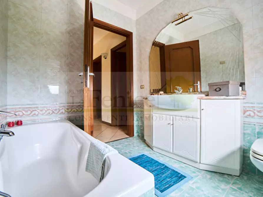 Immagine 9 di Casa bifamiliare in vendita  in Via Mantova 37 a Castel Goffredo