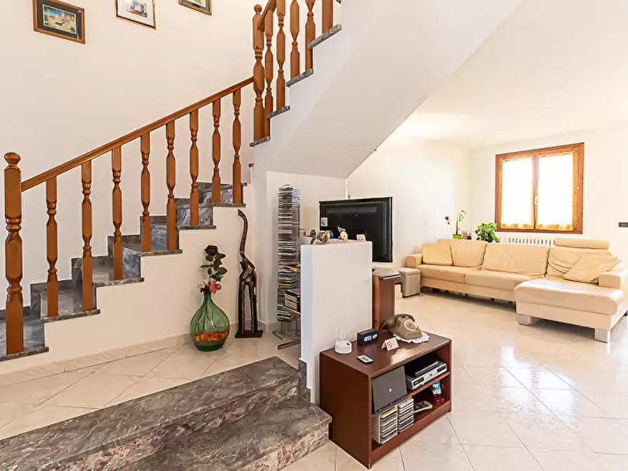 Immagine 3 di Villetta a schiera in vendita  in Via Croce di Vedrana a Budrio